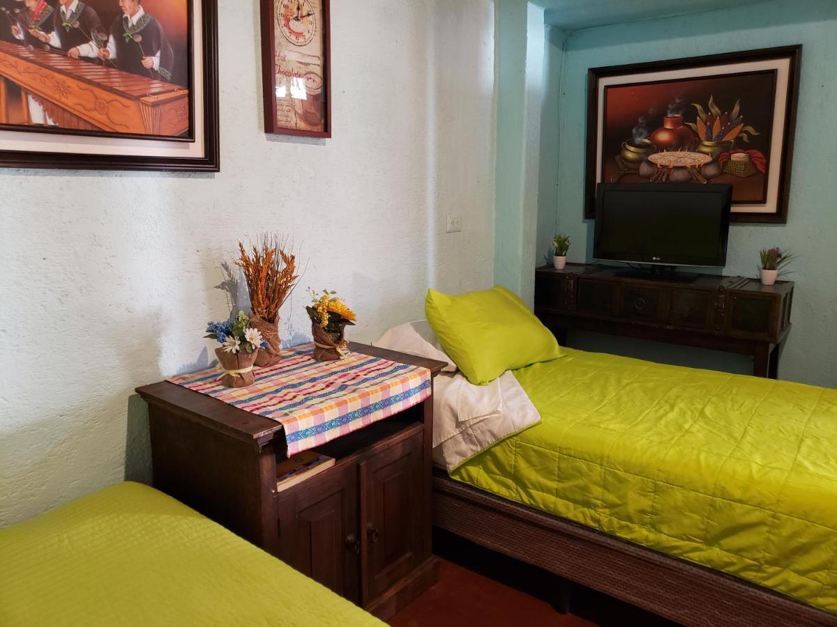 Parrot House Bed & Breakfast Antigua Eksteriør bilde